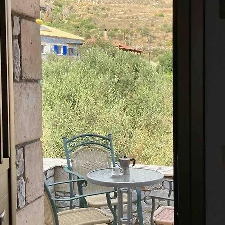 Villa Nikkis House In Stoupa, Close To All Amenities *