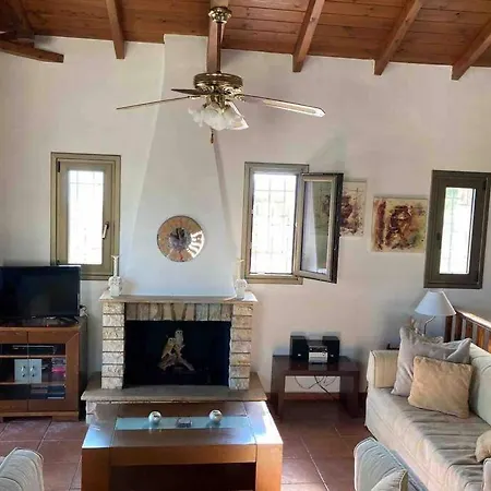 Nikkis House In Stoupa, Close To All Amenities Stoúpa